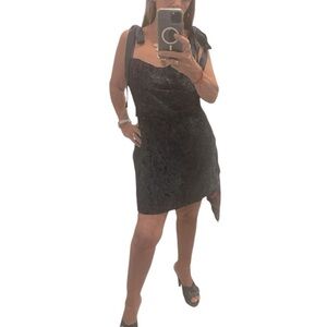 House Of Harlow 1960 Black Tie Shoulder Velvet Mini Dress.Size L